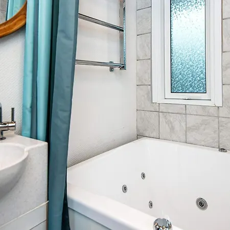 5 Person In Hovborg-by Traum Hovborg