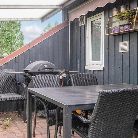 5 Person In Hovborg-by Traum *